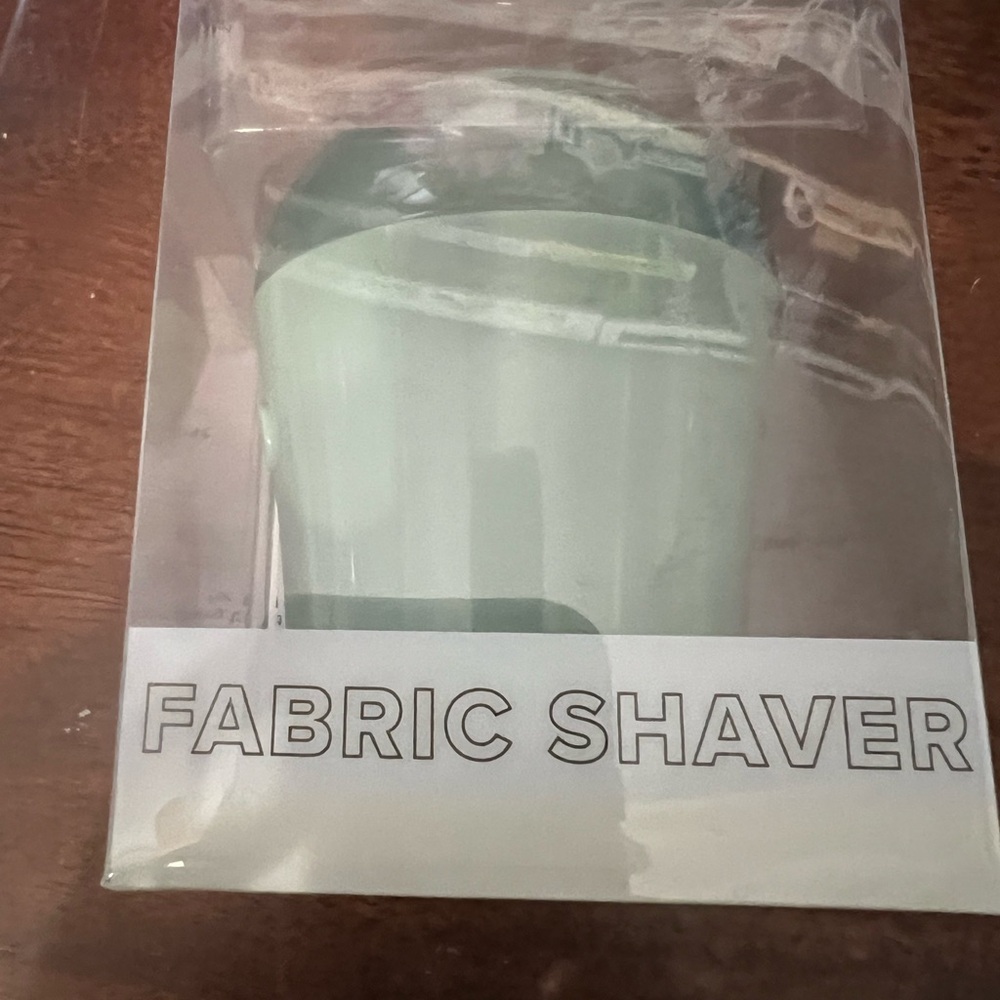 Green Fabric Shaver